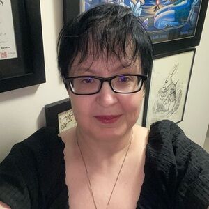 Meet your Posher, Whitnie